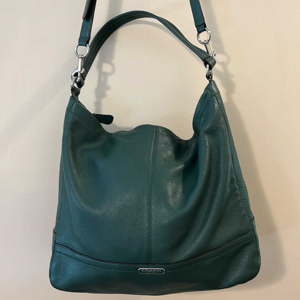 Coach handbag in excellent condition.  No wear on the leather or inside the bag.